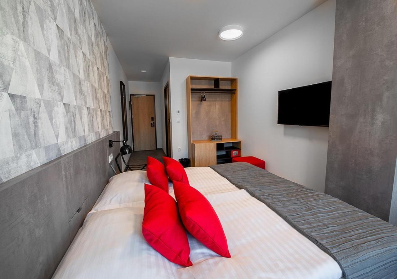 Urban Ring Hotel Любляна Екстер'єр фото